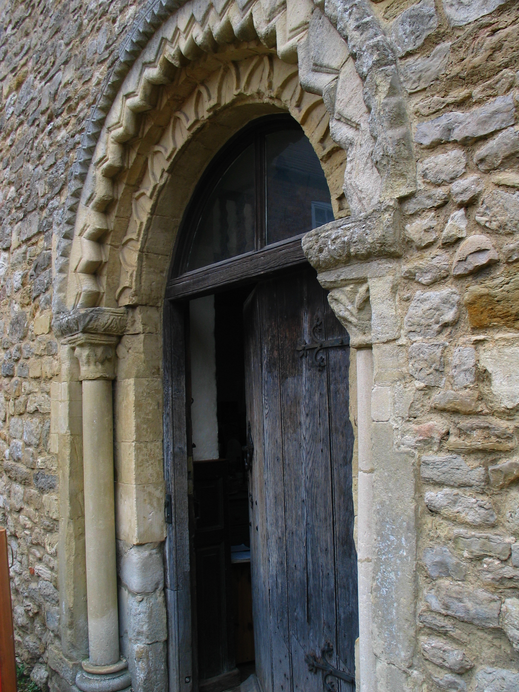 Chantry chapel doorway.JPG