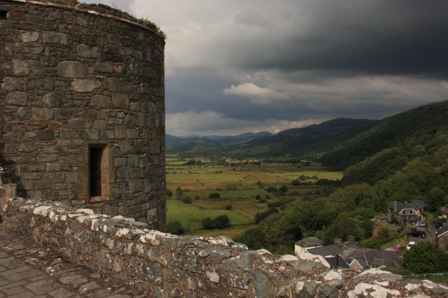 Mountain backdrop.JPG