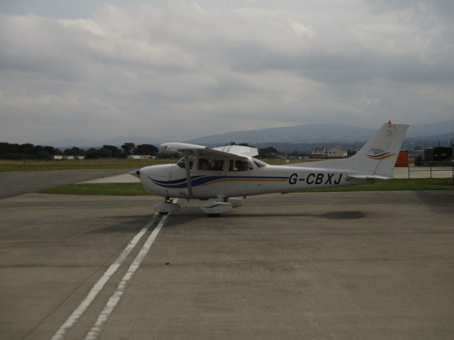 Taxying out to the runway.JPG